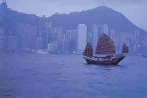 Гонконг оставил визы умным