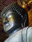 статуя Будды в храме Тодай-дзи