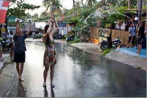 Сонгкран на Ко Чанге: мокрый тайский Новый год