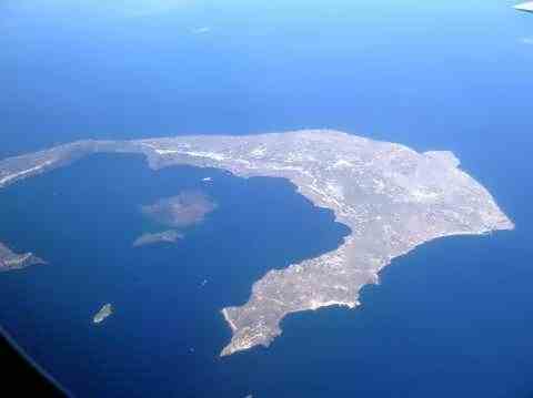 Остров Санторини - жемчужина Эгейского моря