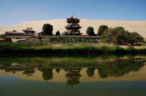 &#171;Озеро Полумесяца&#187; в Китае