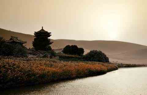 &#171;Озеро Полумесяца&#187; в Китае