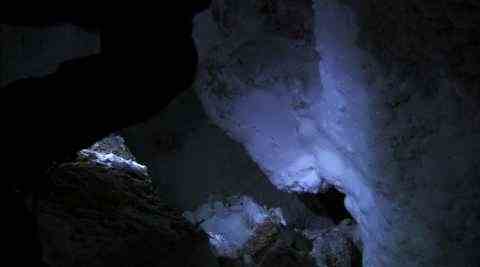 Пещера Лечугия