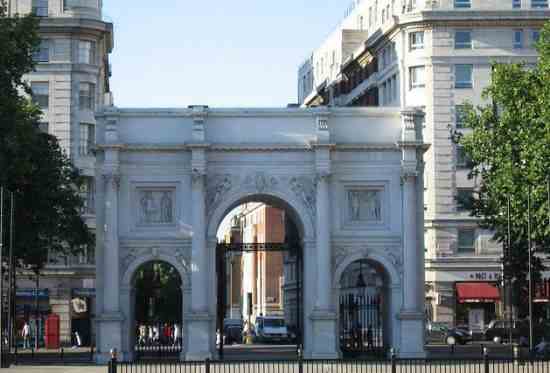 Мраморная арка в Лондоне