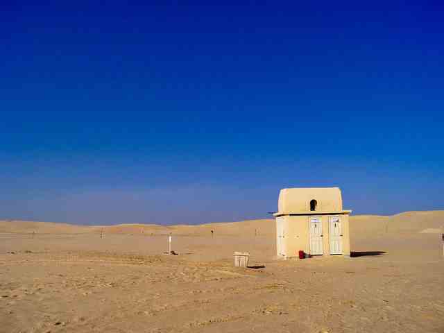 туалет в пустыне
