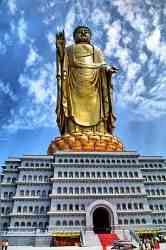 Будда Весеннего Храма – крупнейший на планете